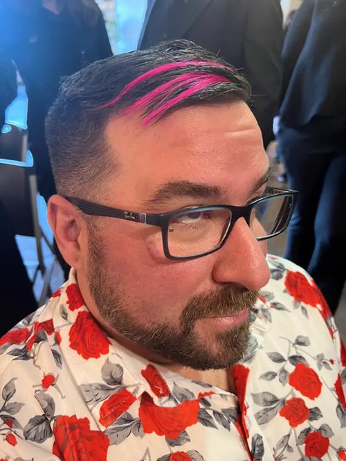 Denver Hair Extensions | Custom Clip-In Color This was a last-minute, heartfelt moment — hot pink Ha(..)